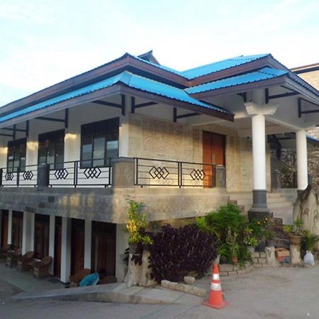 Hotel Sinar Tambolaka Waingapu Εξωτερικό φωτογραφία